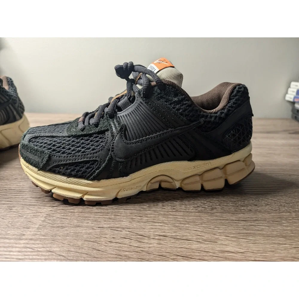 Nike Zoom Vomero 5 Black Sesame White FD0533-010 Women's Size 5.5 Shoes‎